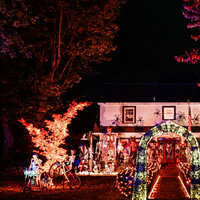 /gallery/scale/1761016320-2898185-880-sq.jpg